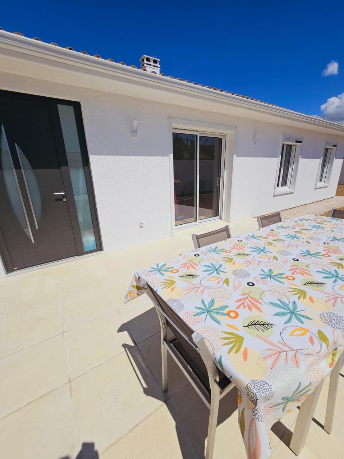 Maison De Vacances Entiere A 10 Mn De La Rochelle Dompierre-sur-Mer ภายนอก รูปภาพ