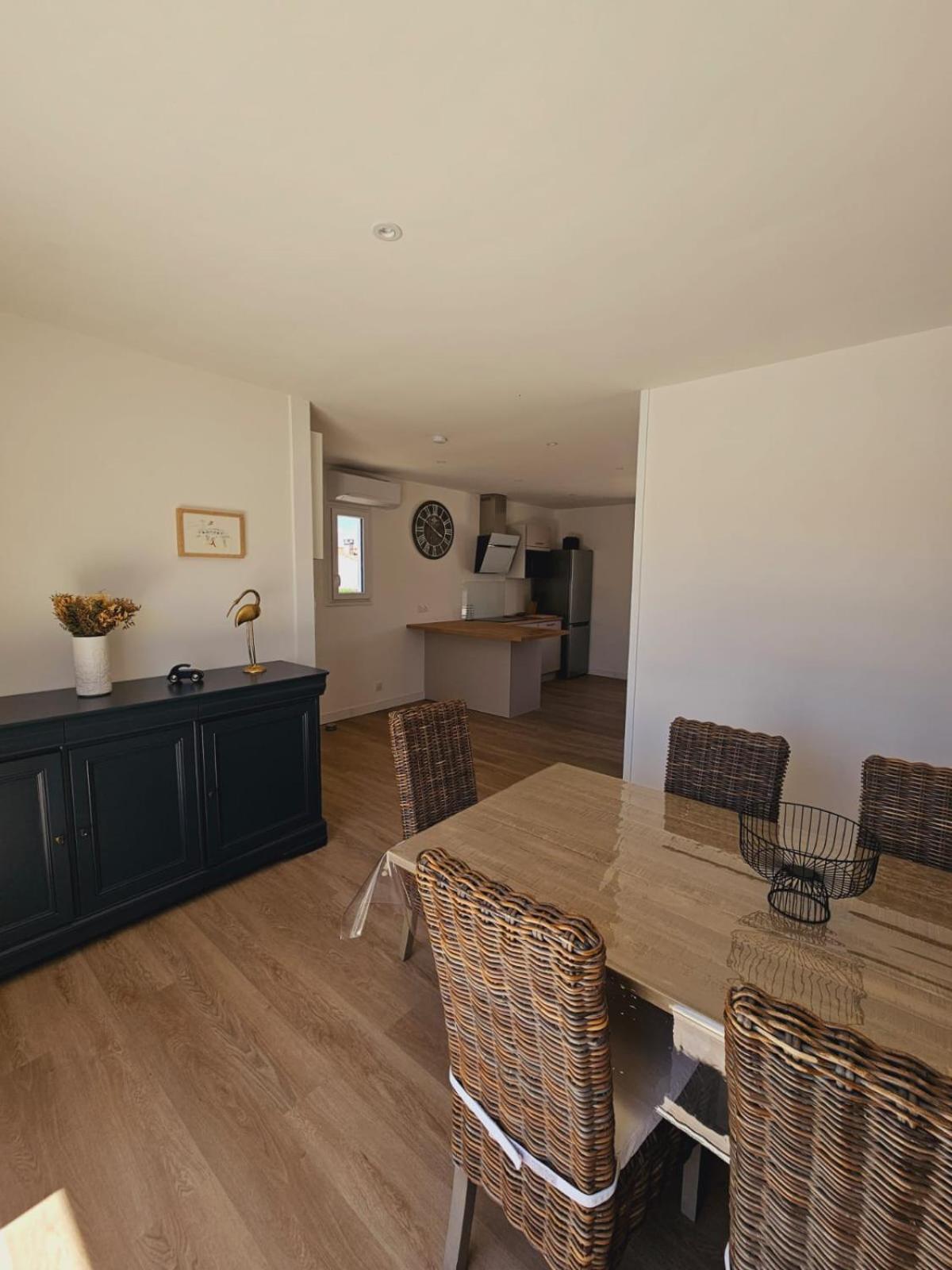 Maison De Vacances Entiere A 10 Mn De La Rochelle Dompierre-sur-Mer ภายนอก รูปภาพ